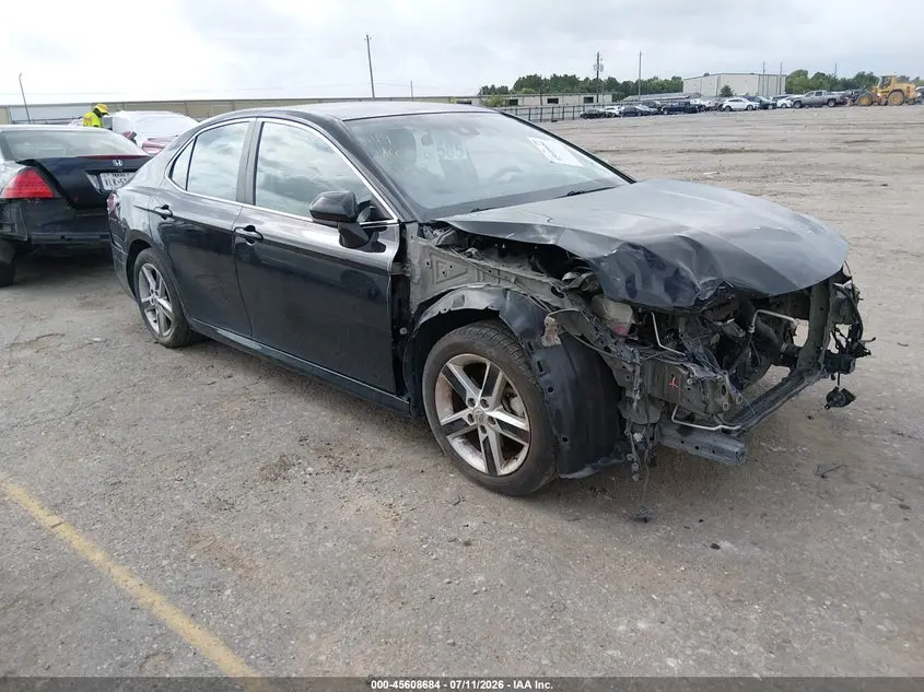 Toyota Camry Le 2022