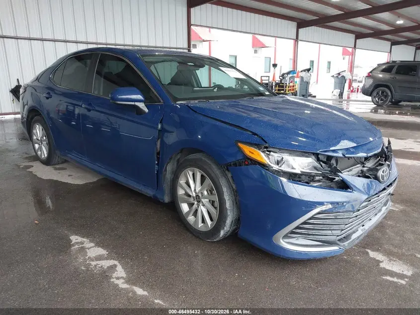 Toyota Camry Le 2024