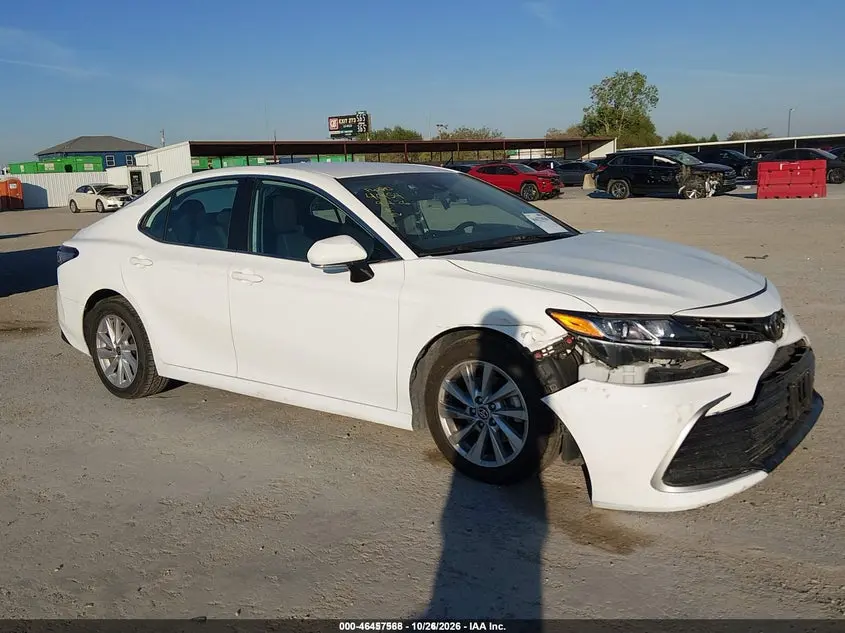 Toyota Camry Le 2024