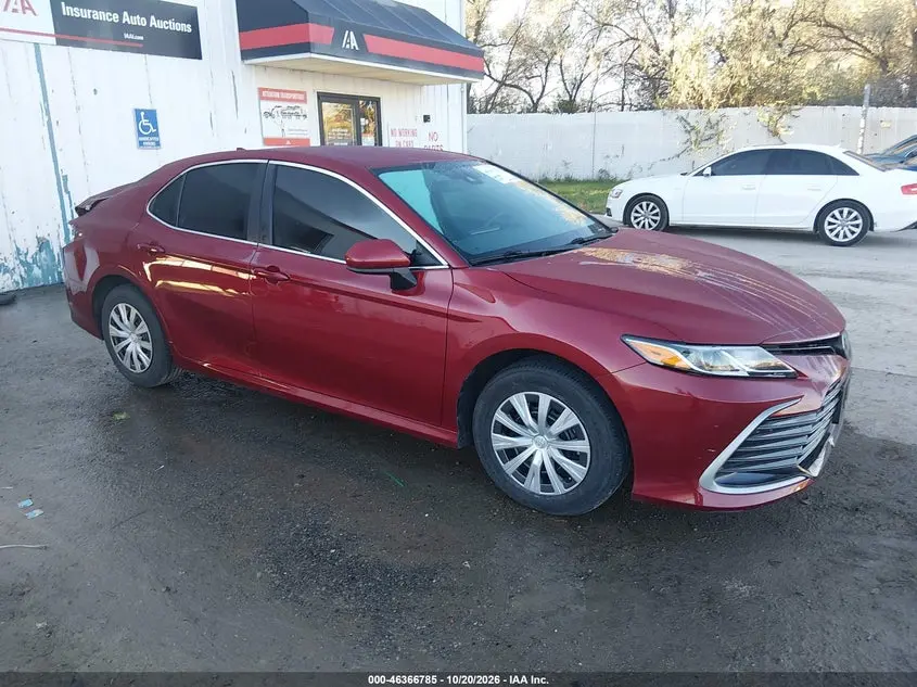 Toyota Camry Le Hybrid 2022