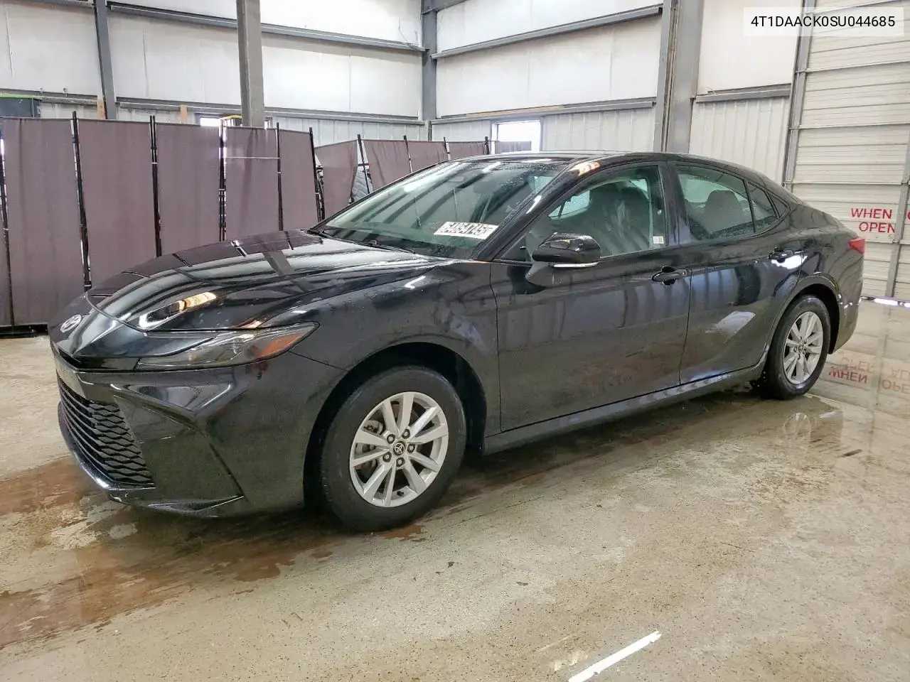 Toyota Camry Le 2025
