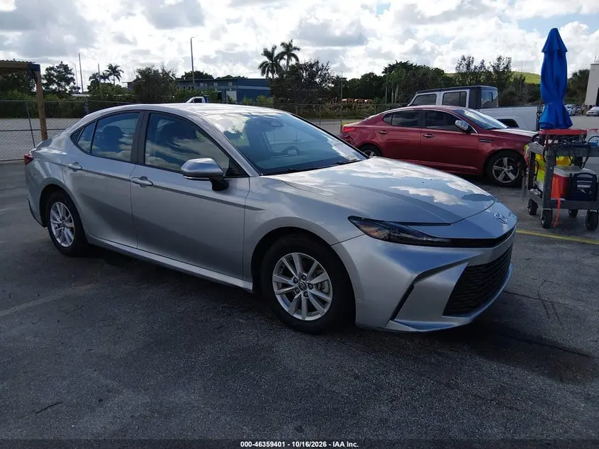 Toyota Camry Le 2025