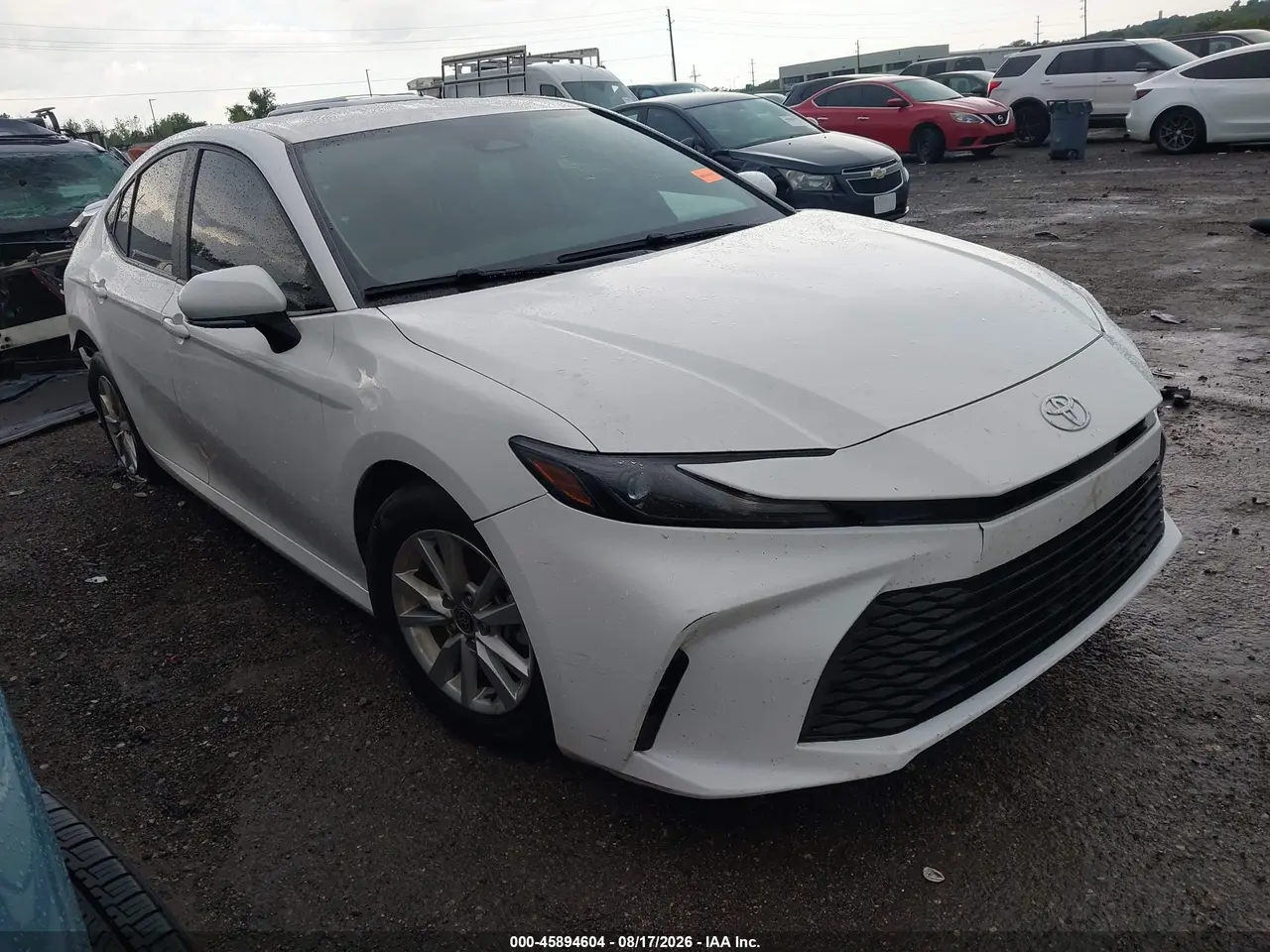 Toyota Camry Le 2025