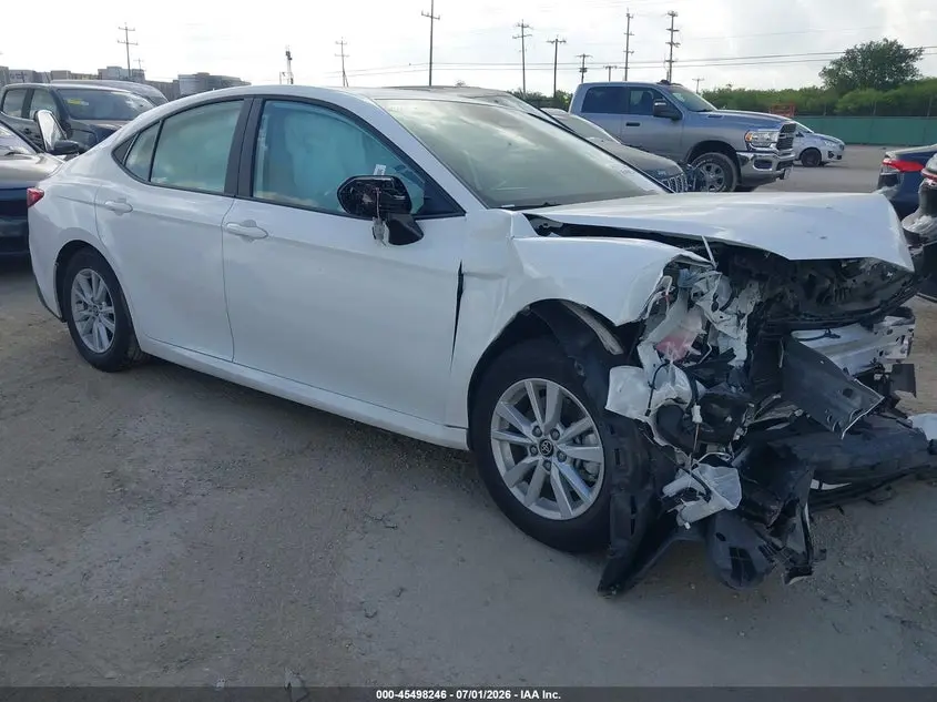 Toyota Camry Le 2026