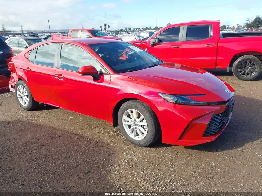 Toyota Camry Le 2025