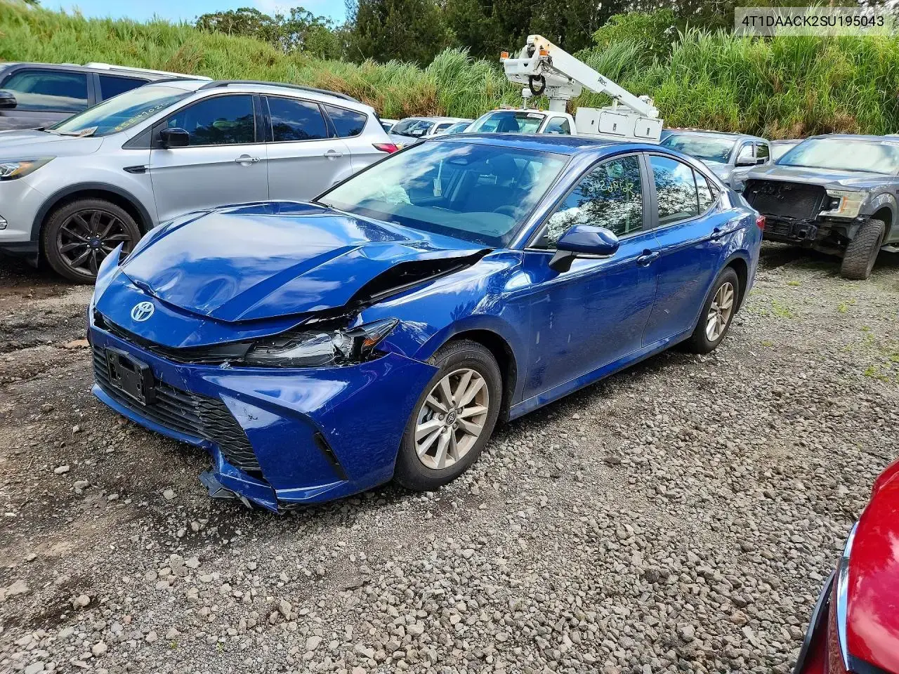 Toyota Camry Le 2025