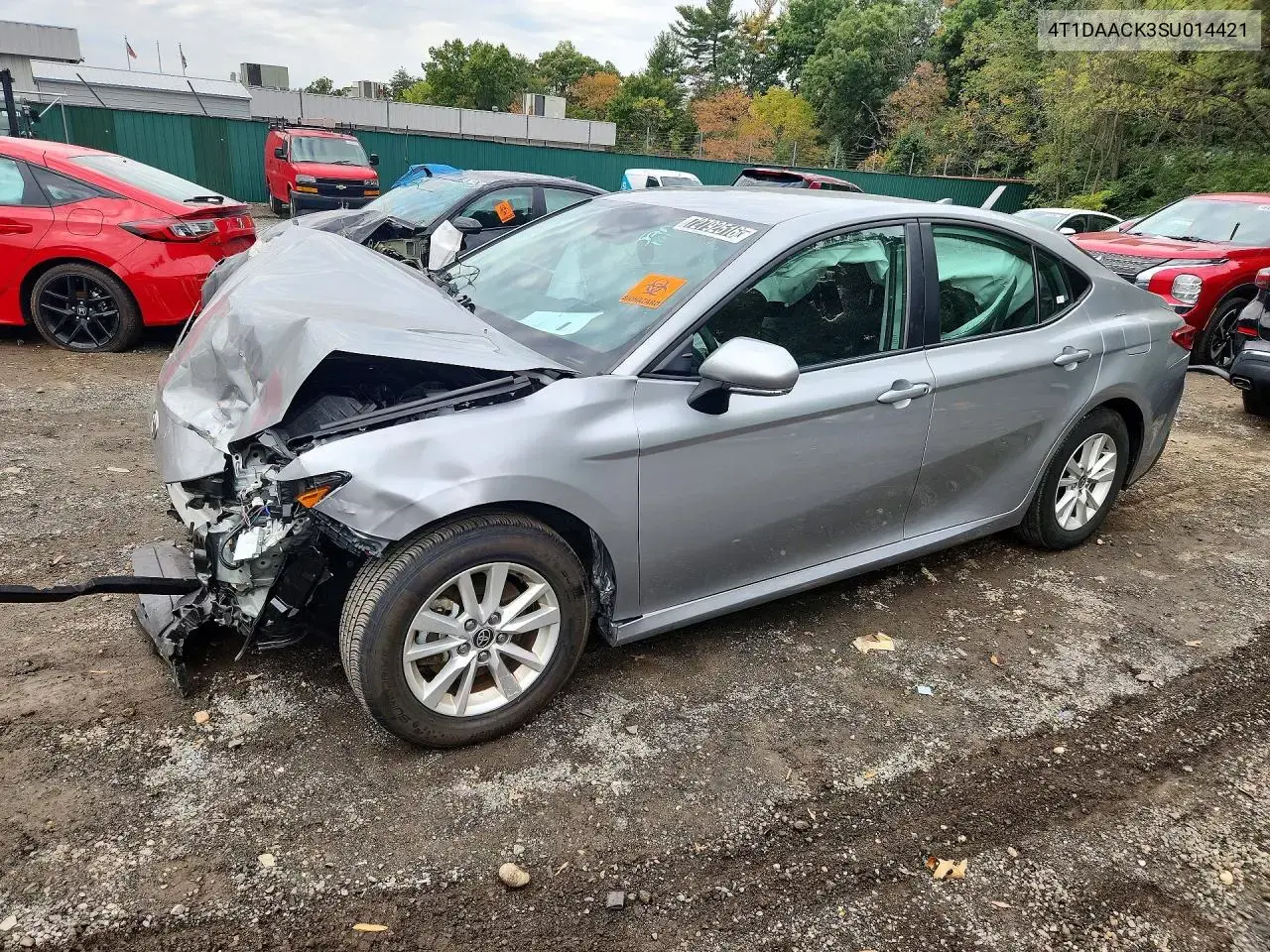 Toyota Camry Le 2025