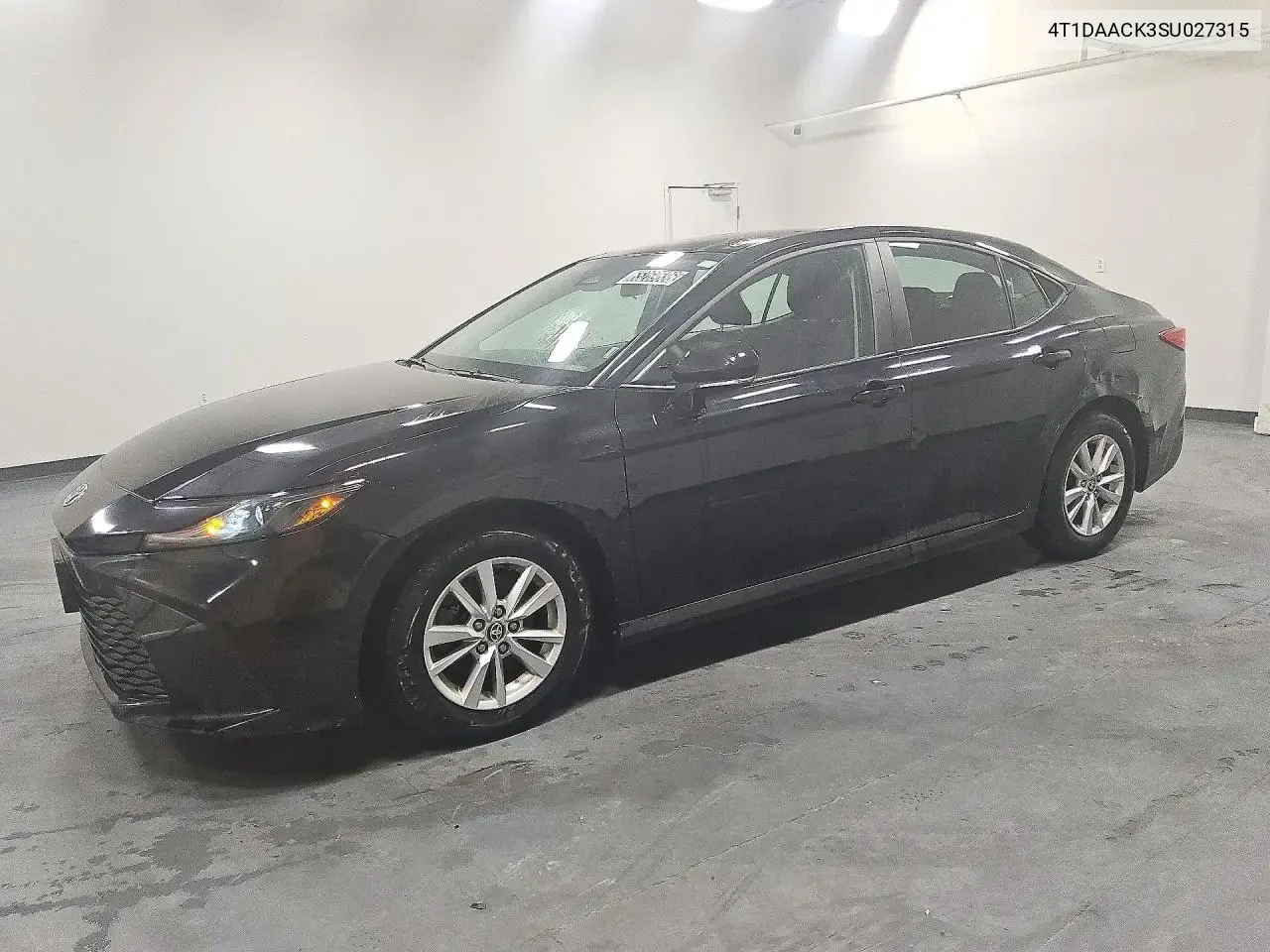 Toyota Camry Le 2025