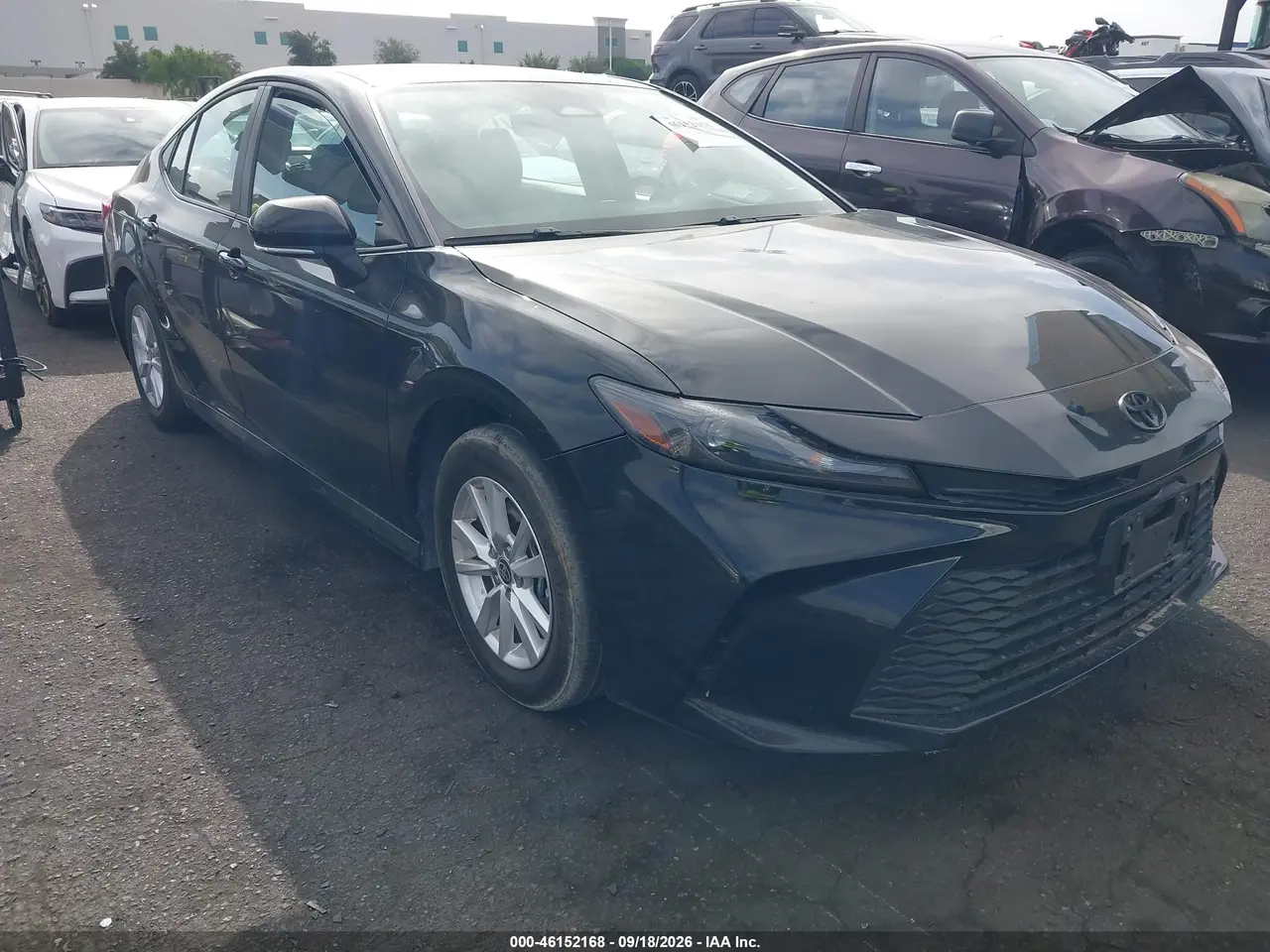 Toyota Camry Le 2025