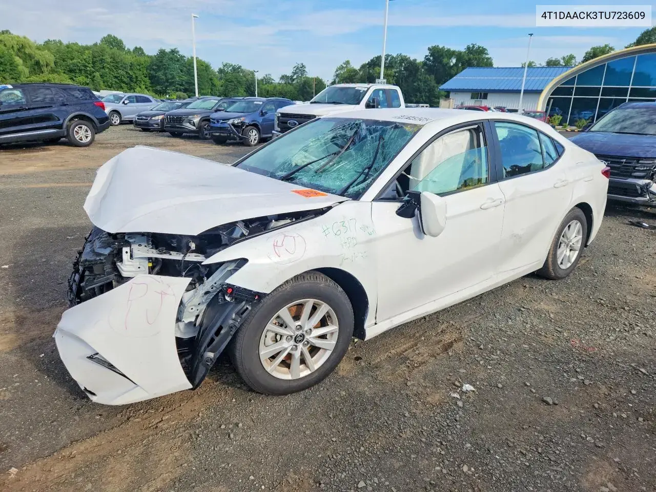 Toyota Camry Le 2026
