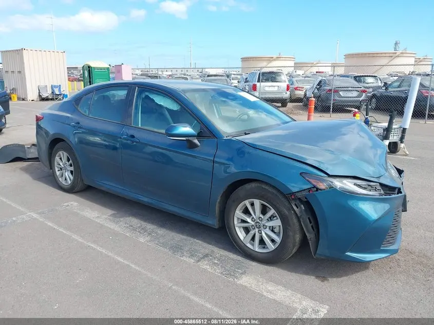 Toyota Camry Le 2026