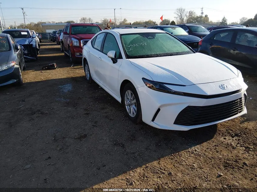 Toyota Camry Le 2026