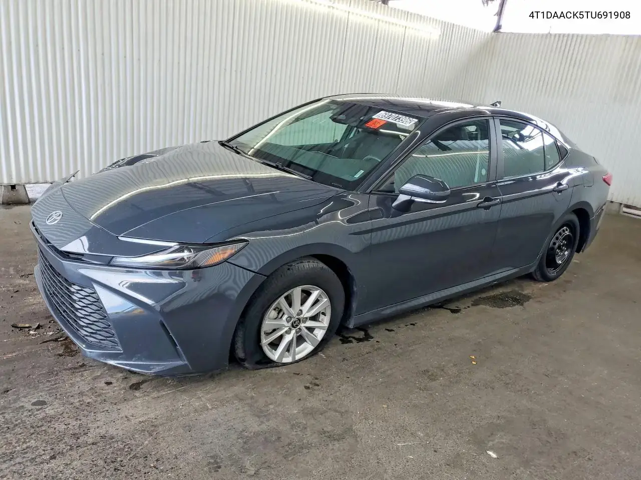 Toyota Camry Le 2026