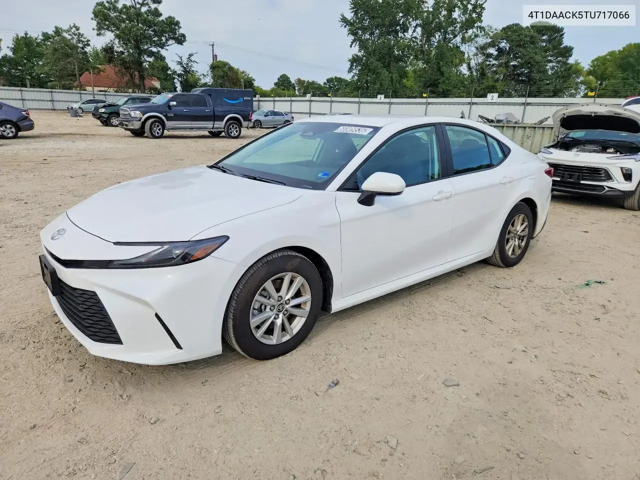 Toyota Camry Le 2026