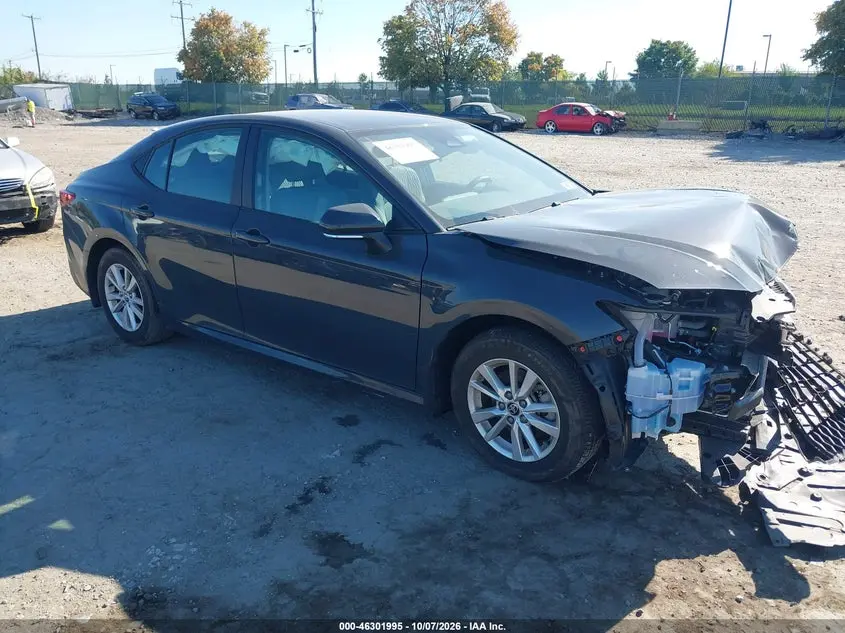 Toyota Camry Le 2025