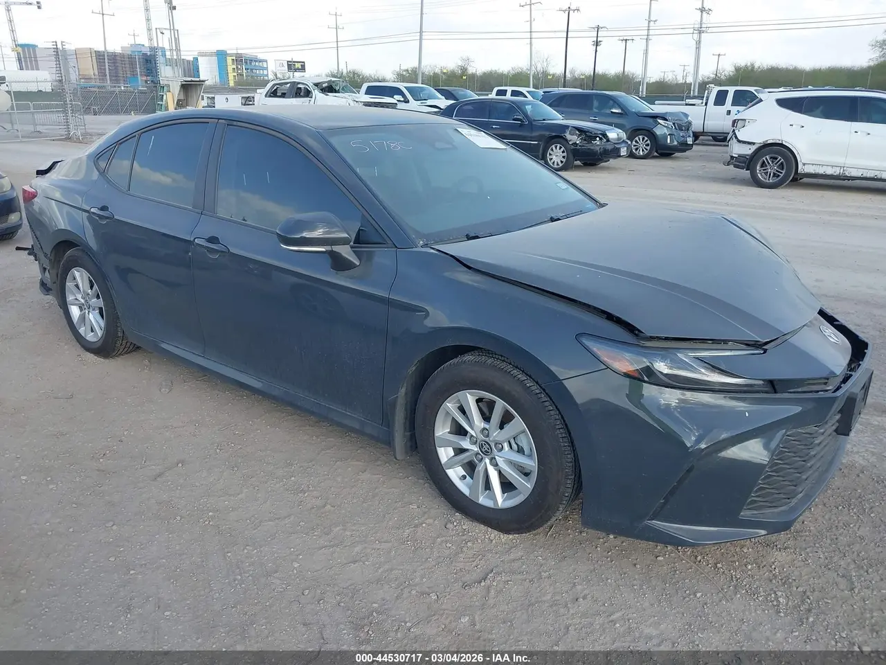 Toyota Camry Le 2025