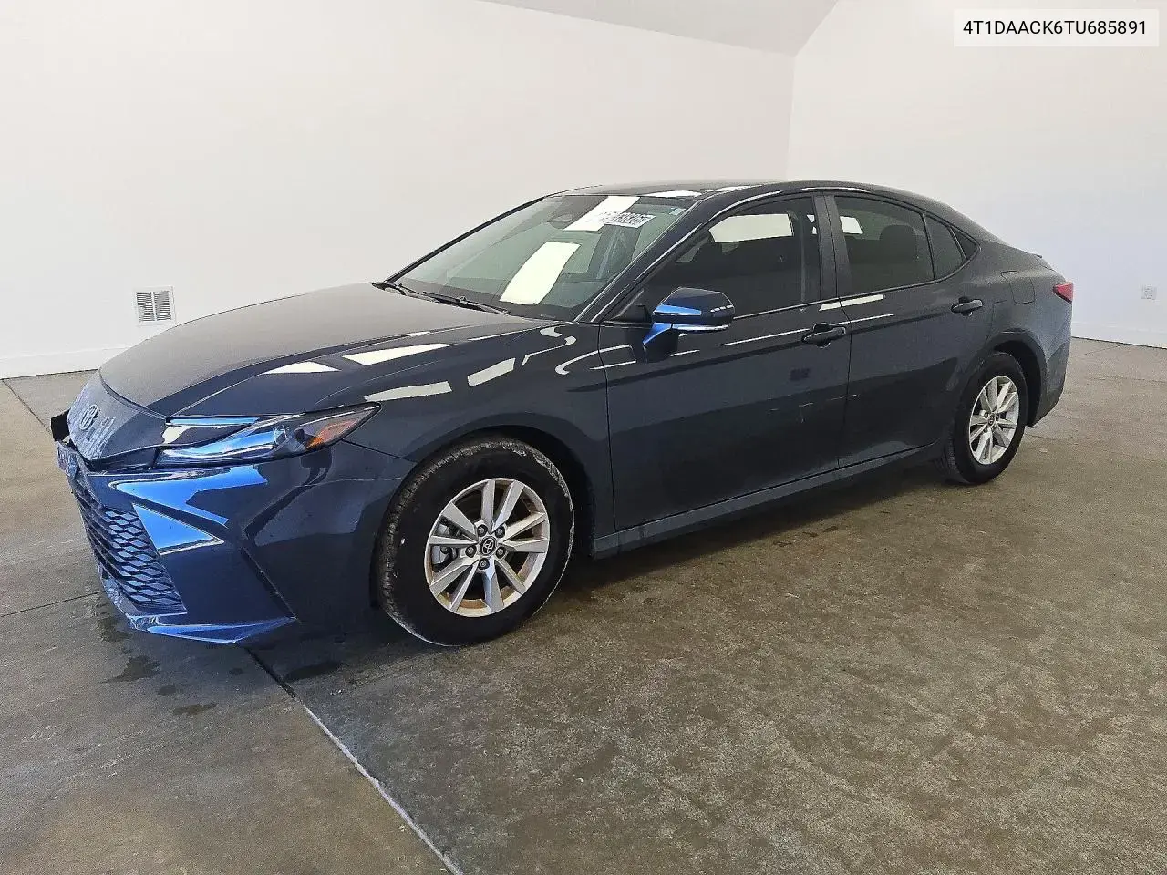 Toyota Camry Le 2026