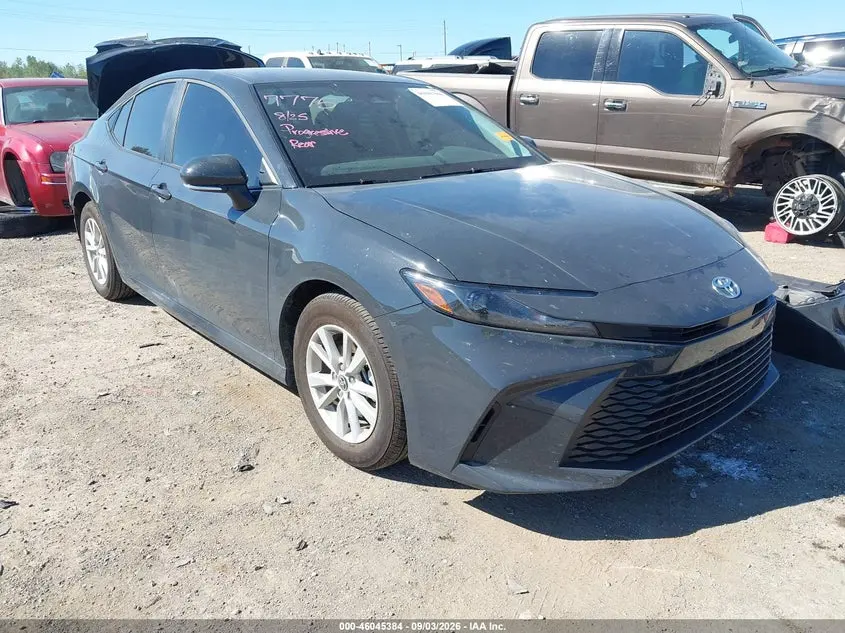 Toyota Camry Le 2026