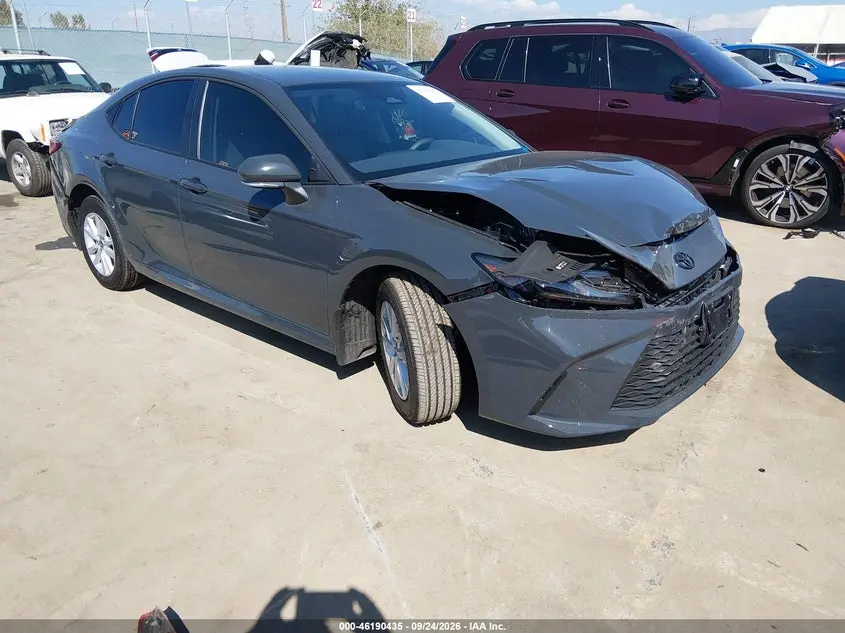 Toyota Camry Le 2026