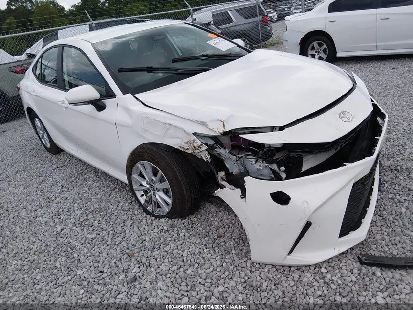 Toyota Camry Le 2025