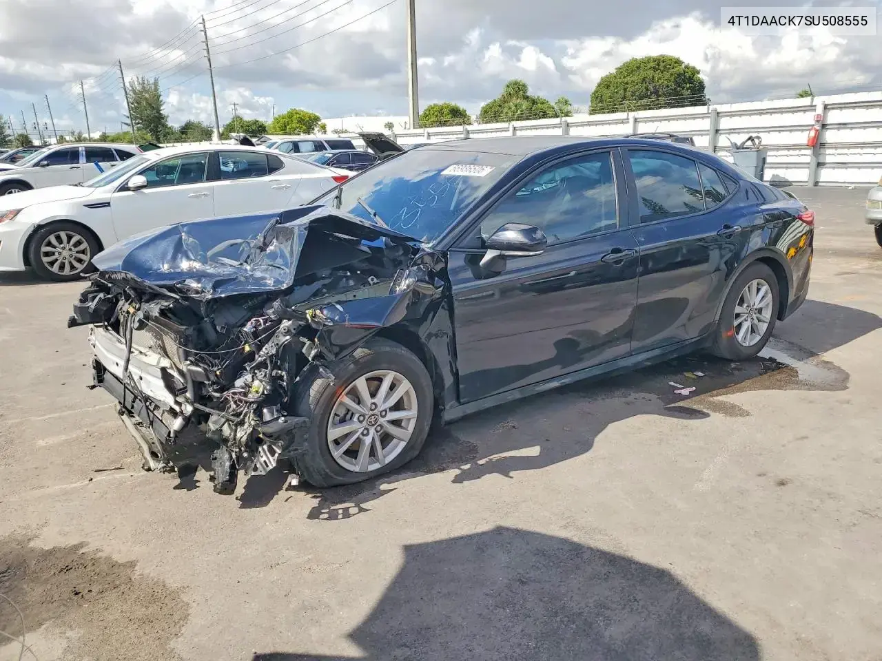 Toyota Camry Le 2025