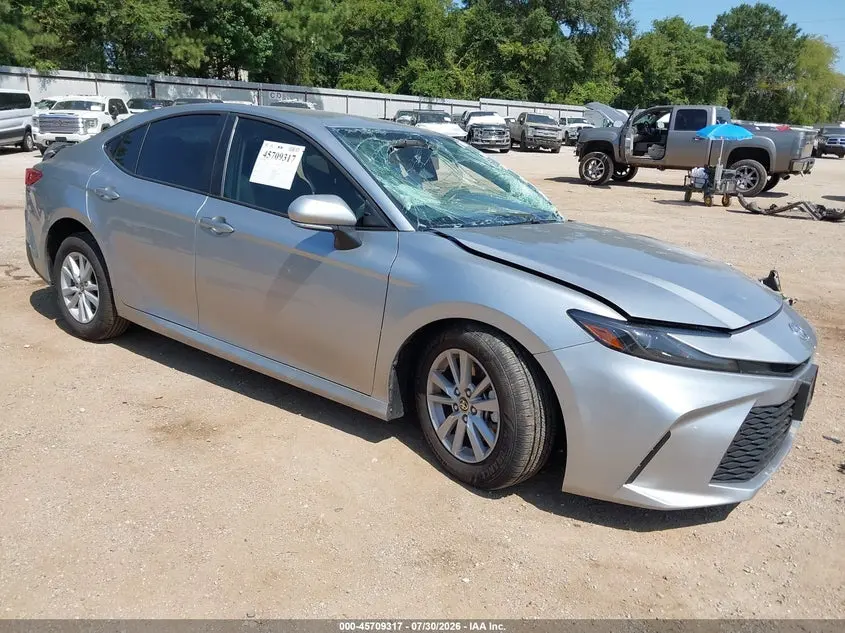 Toyota Camry Le 2026