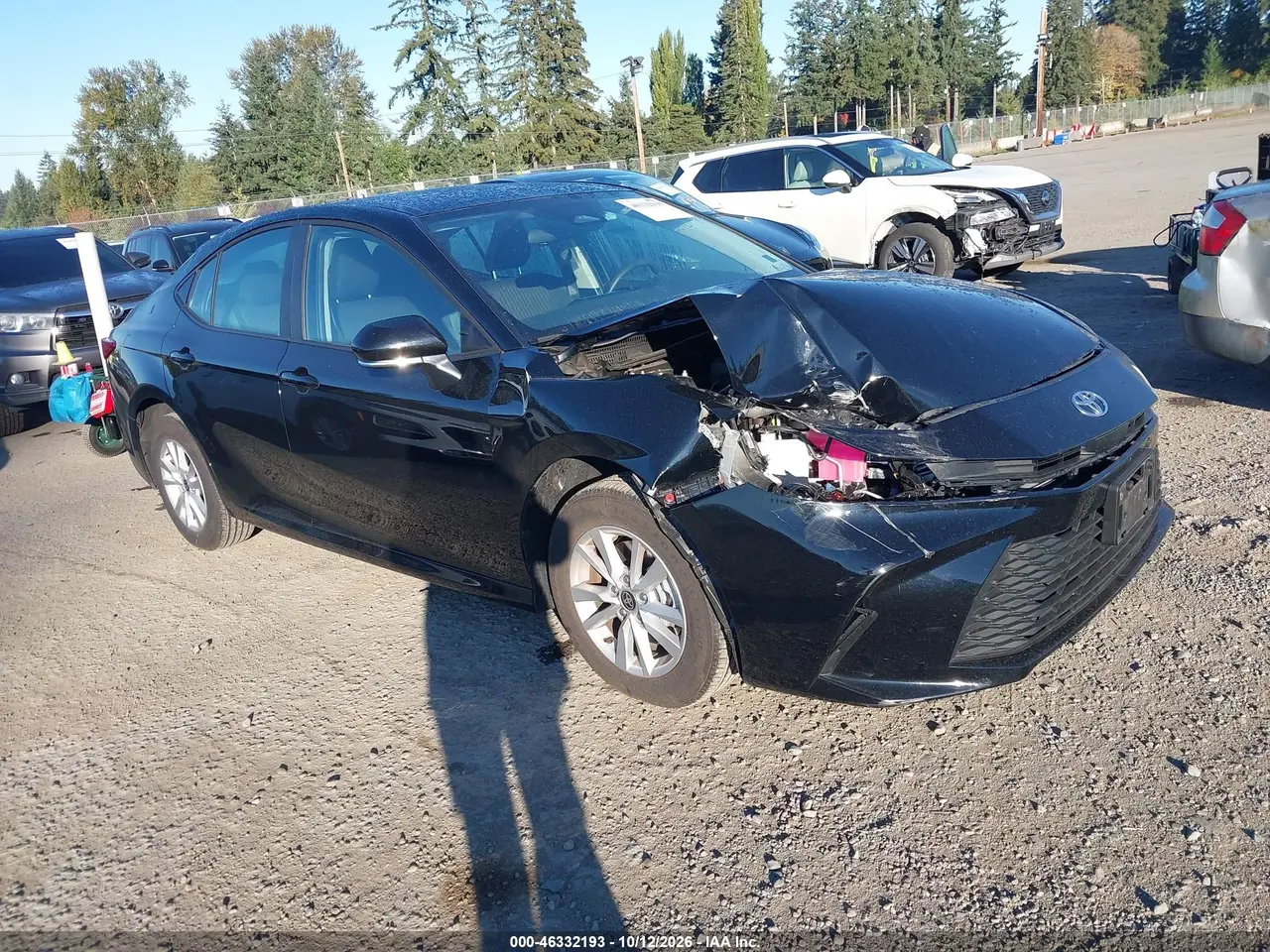 Toyota Camry Le 2026