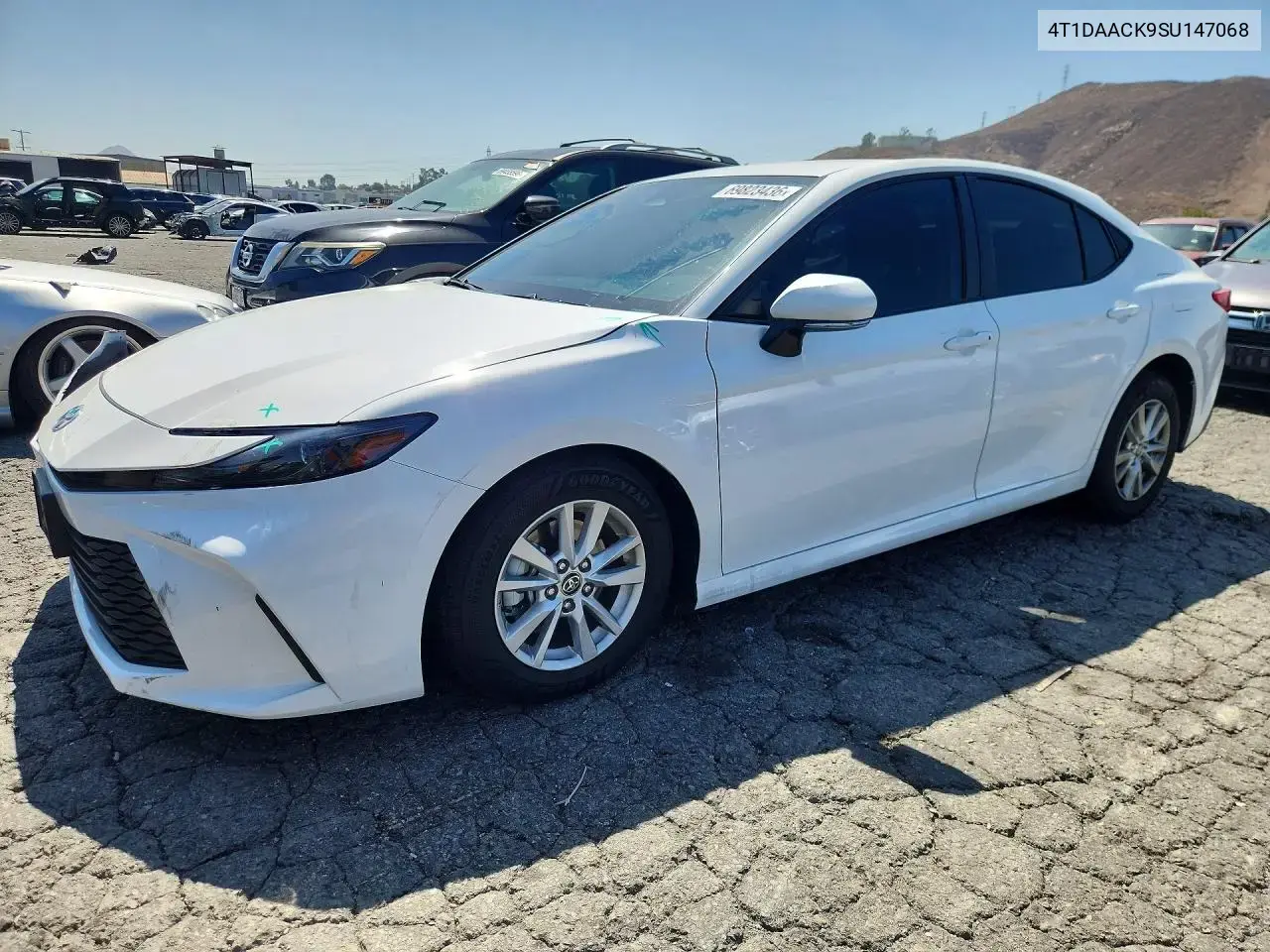 Toyota Camry Le 2025