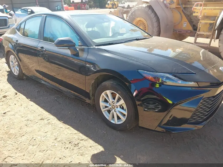 Toyota Camry Le 2026