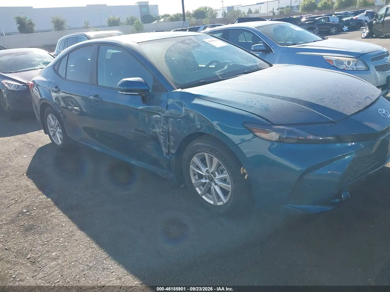 Toyota Camry Le 2025