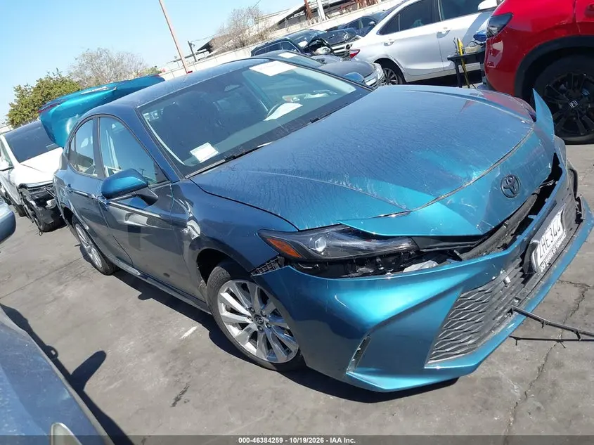 Toyota Camry Le 2026