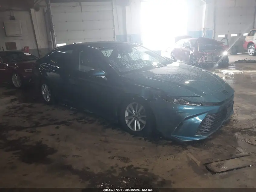 Toyota Camry Le 2026