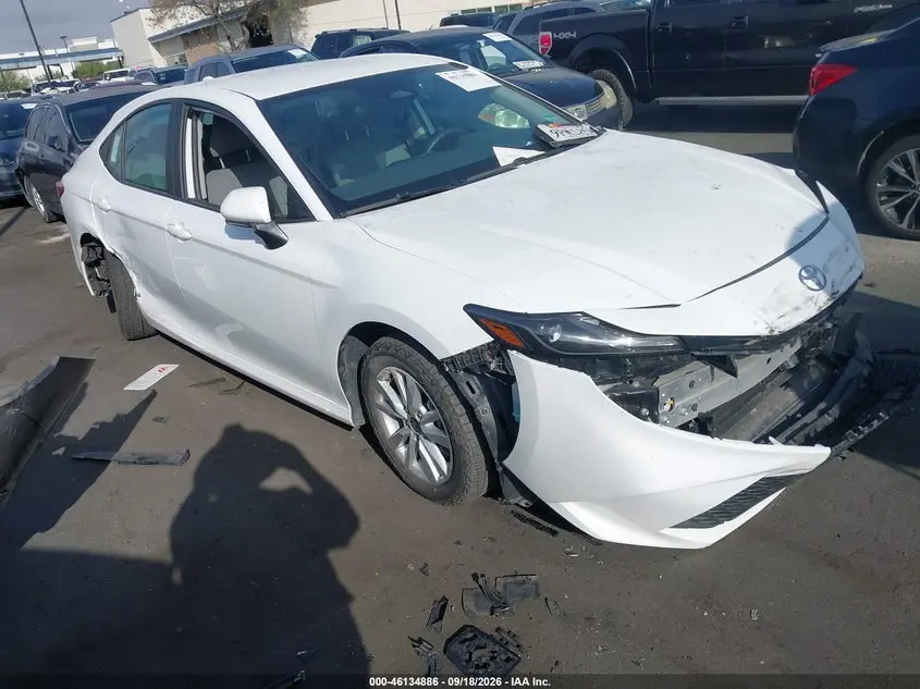 Toyota Camry Le 2025
