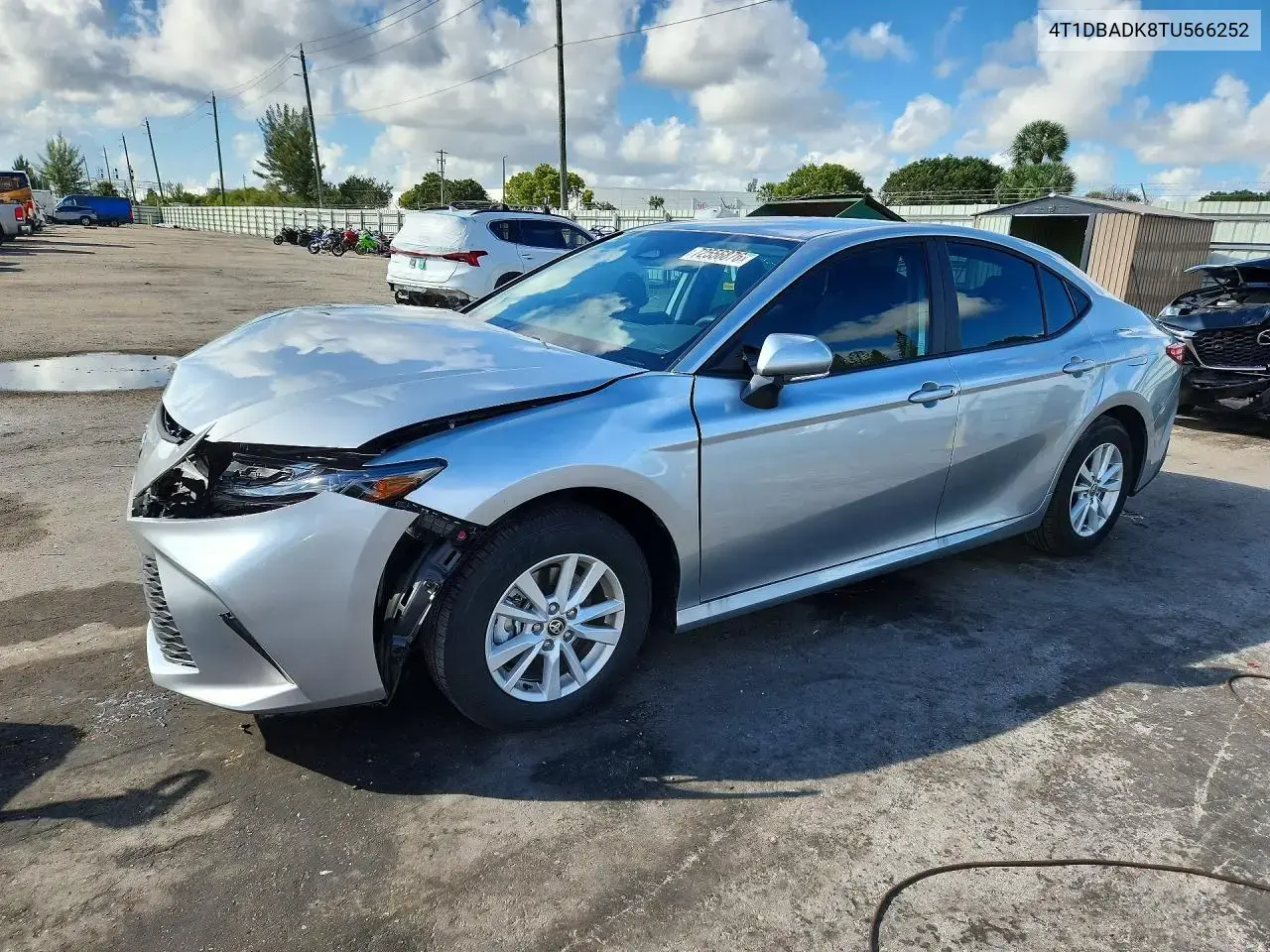 Toyota Camry Le 2026