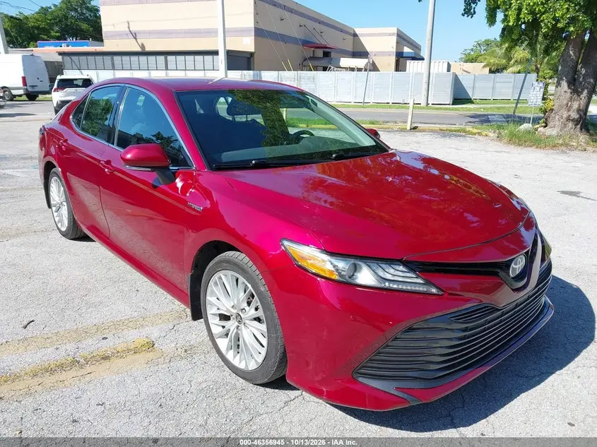 Toyota Camry Hybrid Xle 2020
