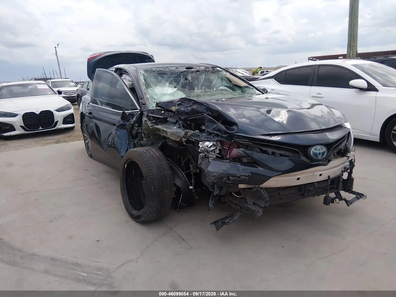 Toyota Camry Xle Hybrid 2021