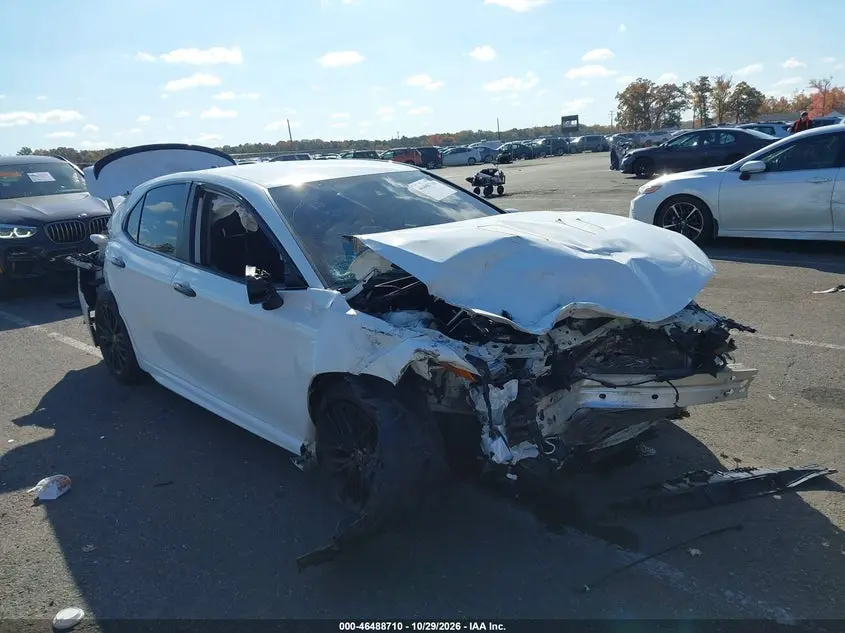 Toyota Camry Se Nightshade Edition Awd 2021