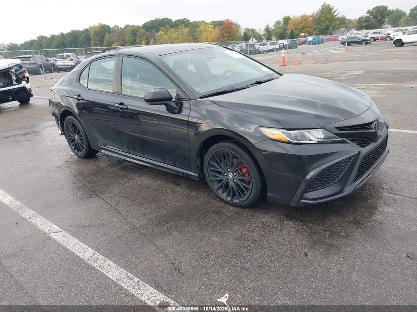 Toyota Camry Se Nightshade Edition Awd 2021