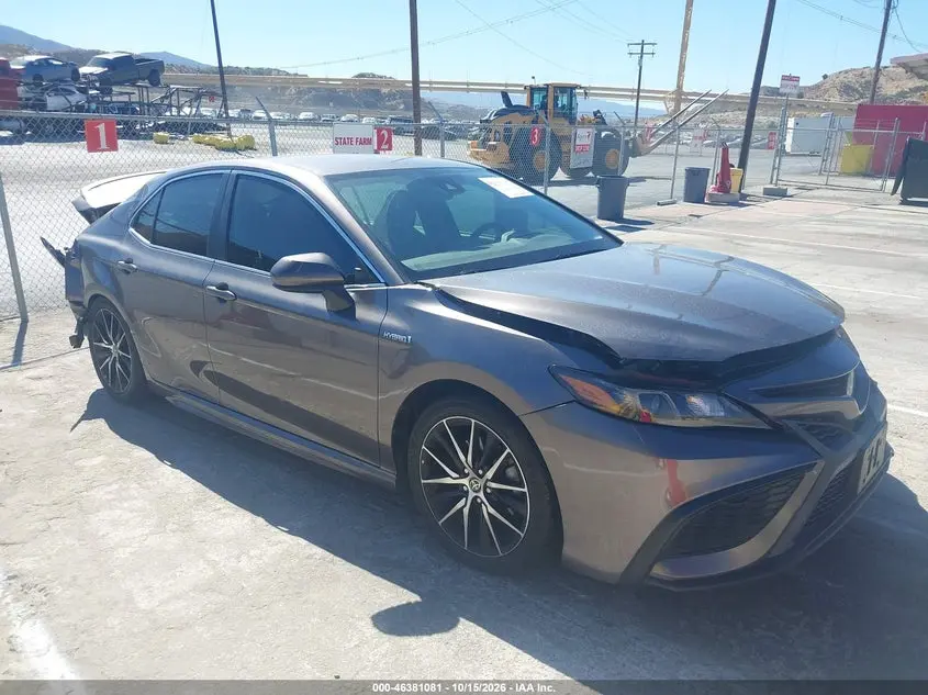 Toyota Camry Se Hybrid 2021