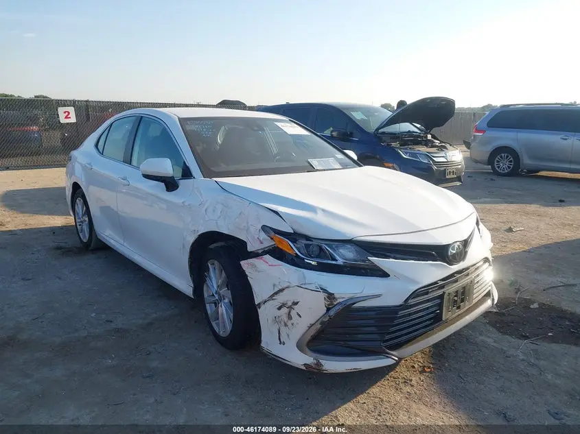 Toyota Camry Le 2023