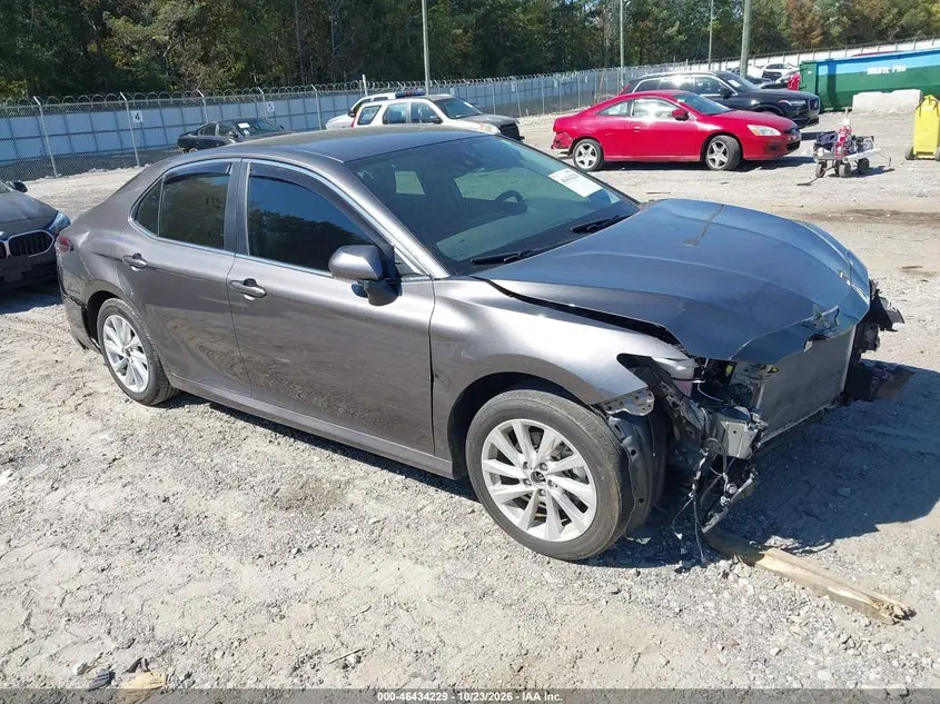 Toyota Camry Le 2024