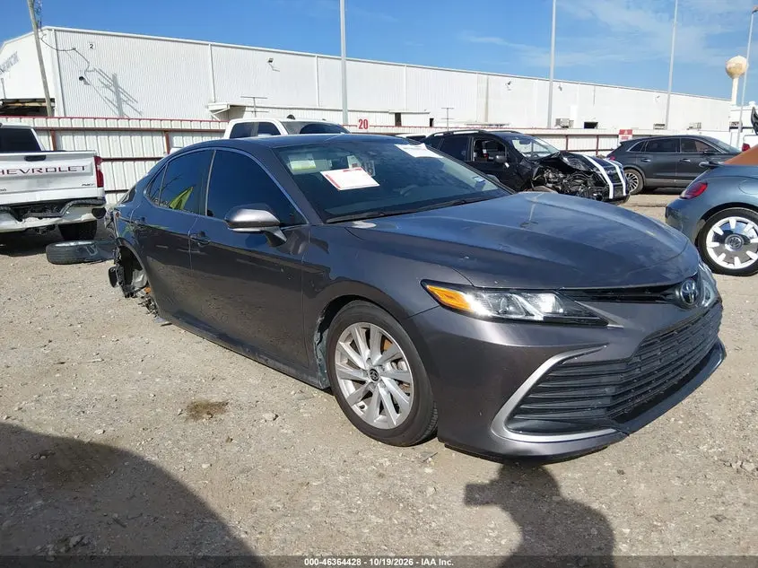 Toyota Camry Le 2023