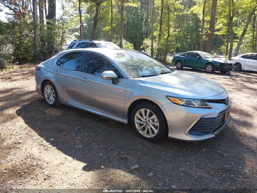 Toyota Camry Le 2024