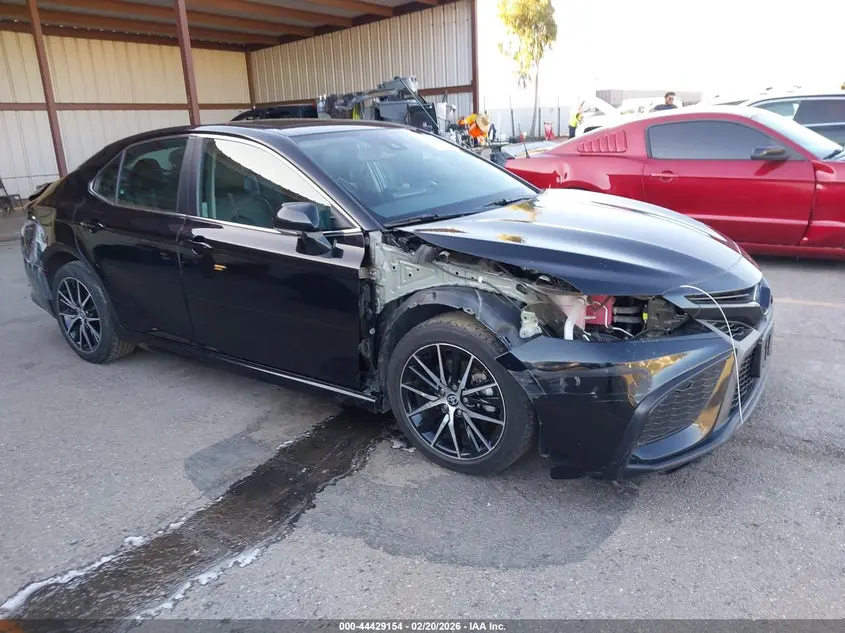 Toyota Camry Se Hybrid 2023