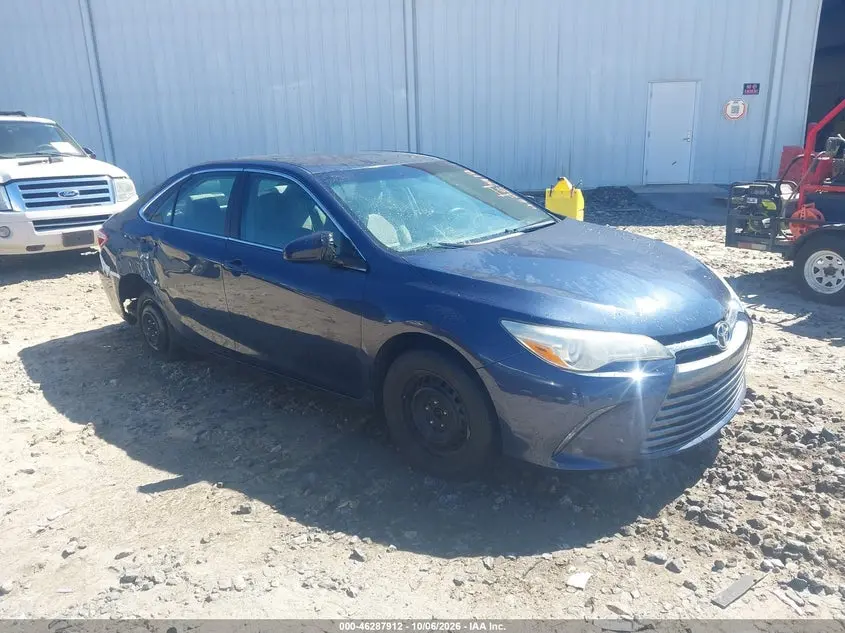 Toyota Camry Le 2016