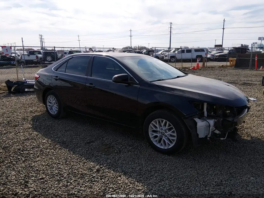 Toyota Camry Le 2016