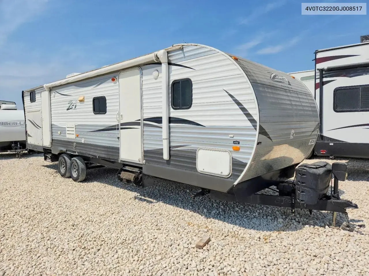 Cross Roads Z-1 Camper 2016