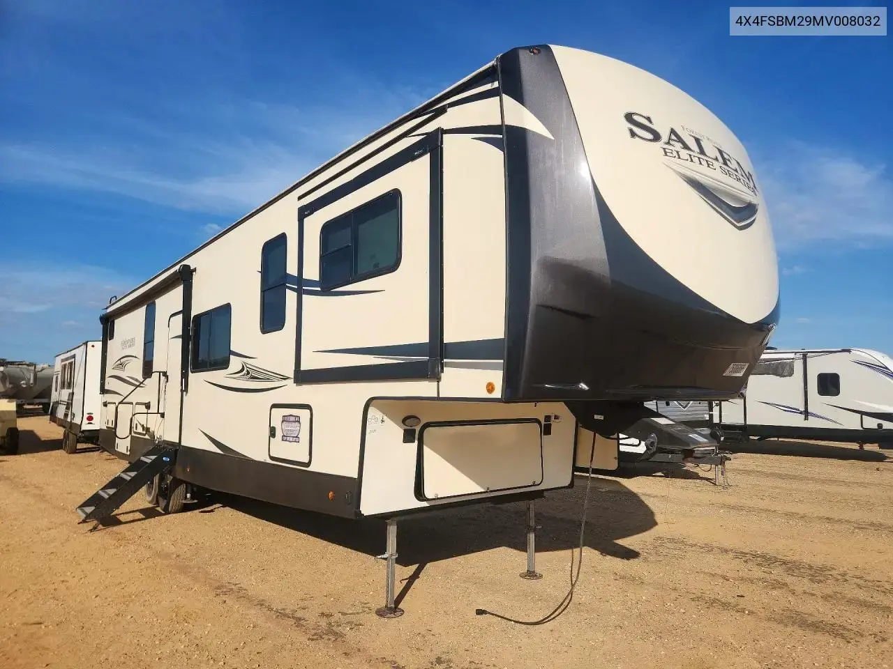 Sandstorm Fifth Wheel Series 2021