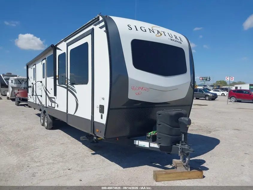 Forest River River Rockwood M-8324Sb Signature S 2020