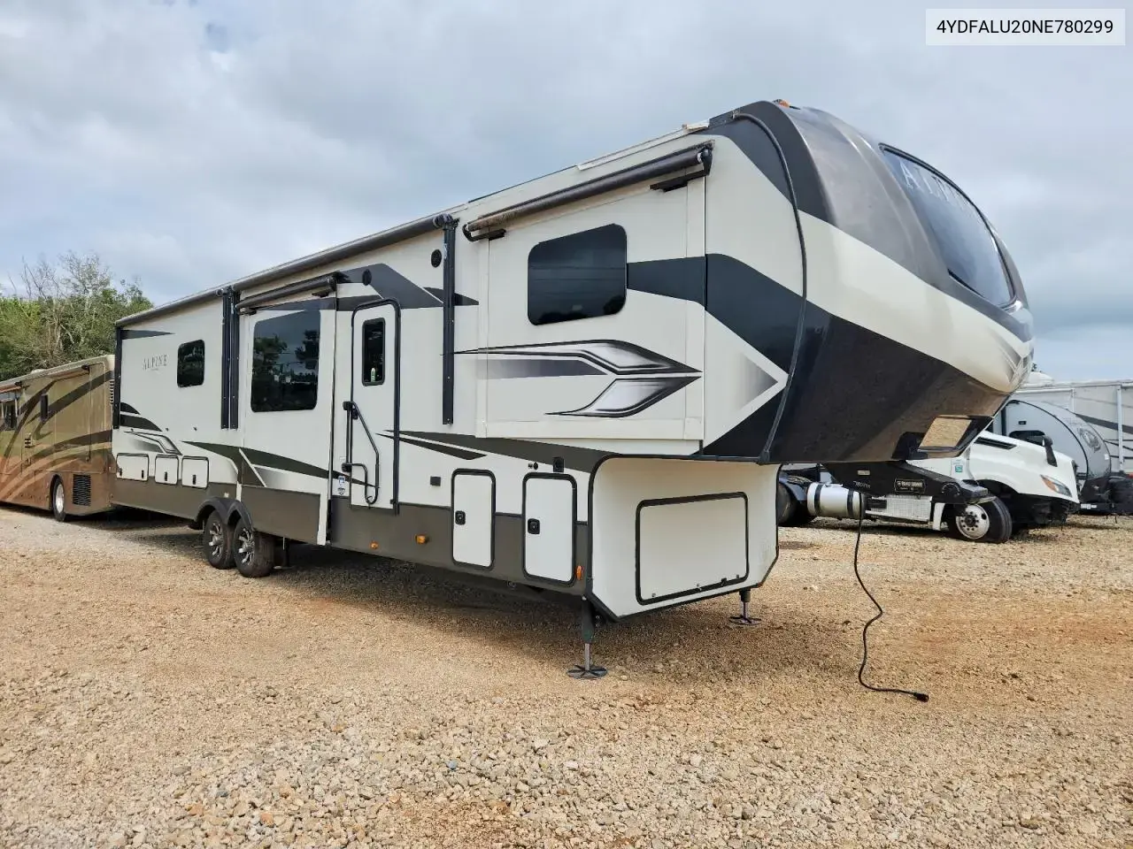 Keystone Alpine Camper 2022